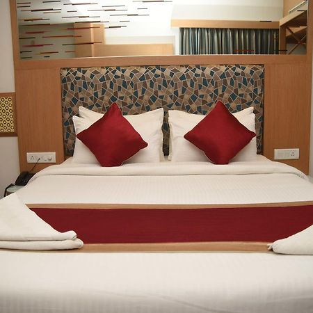 Hotel Maurya Bengaluru Zewnętrze zdjęcie