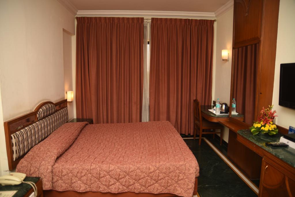 Hotel Maurya Bengaluru Zewnętrze zdjęcie