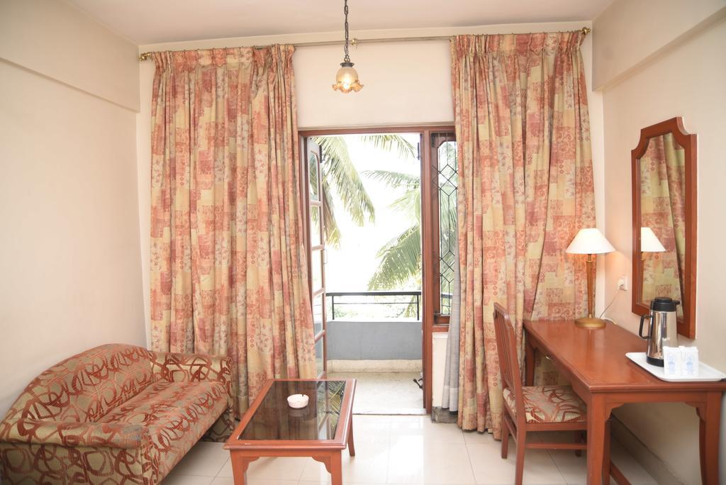 Hotel Maurya Bengaluru Zewnętrze zdjęcie