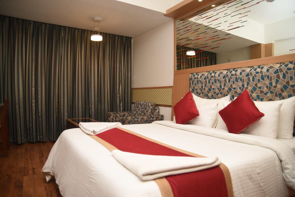 Hotel Maurya Bengaluru Zewnętrze zdjęcie