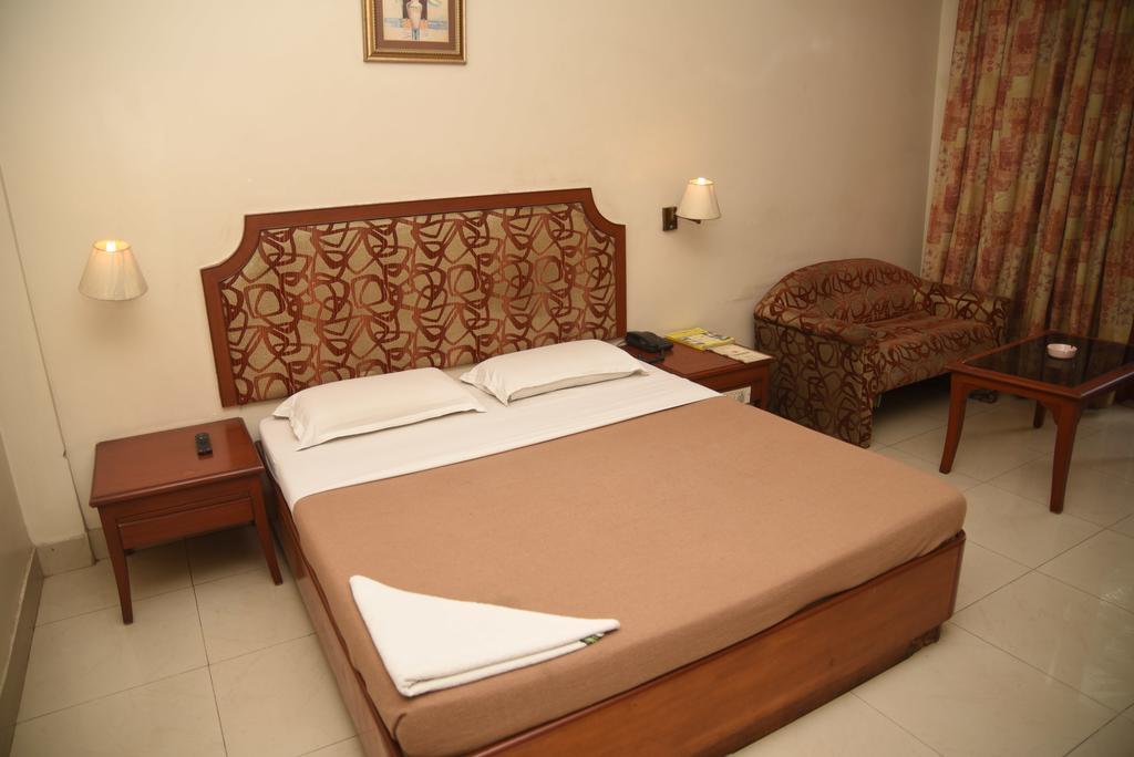 Hotel Maurya Bengaluru Zewnętrze zdjęcie