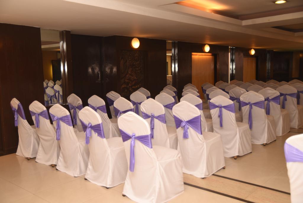 Hotel Maurya Bengaluru Zewnętrze zdjęcie