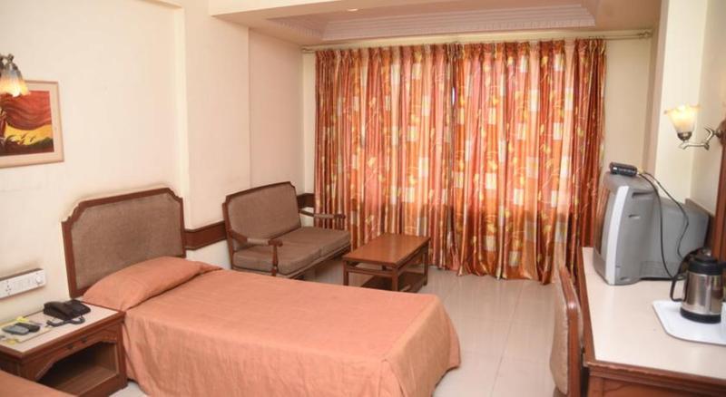 Hotel Maurya Bengaluru Zewnętrze zdjęcie