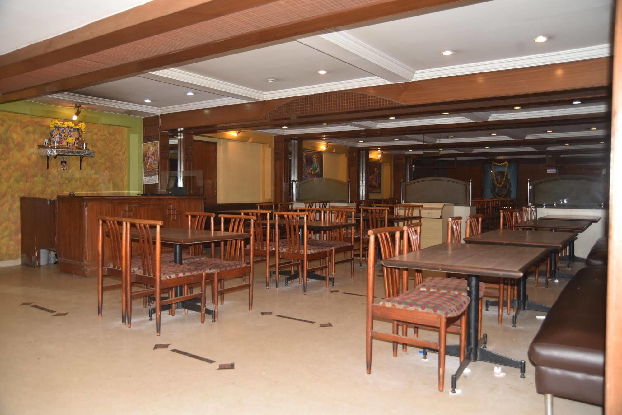 Hotel Maurya Bengaluru Zewnętrze zdjęcie