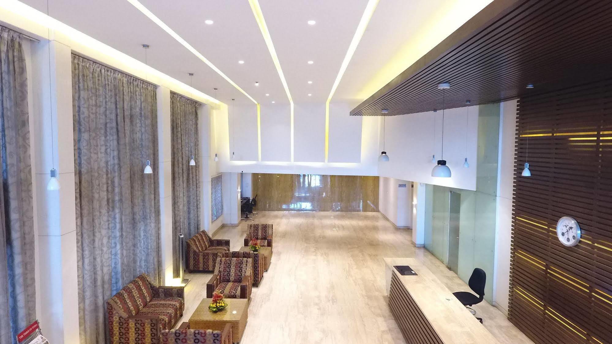 Hotel Maurya Bengaluru Zewnętrze zdjęcie